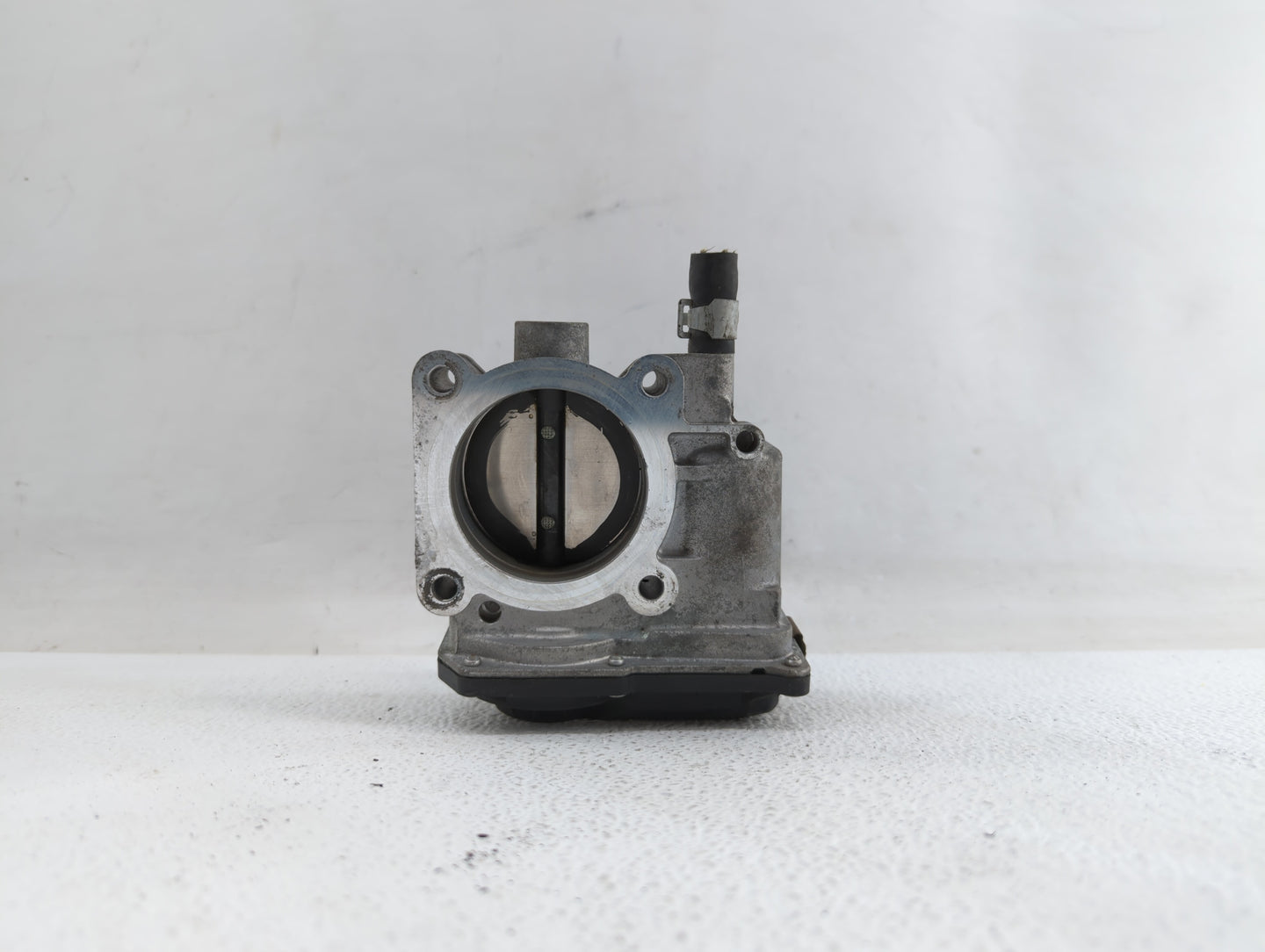 2013-2019 Nissan Sentra Throttle Body P/N:3RA60-01 C 3RA60-01 E, 3RA60-01 D Fits Fits 2013 2014 2015 2016 2017 2018 2019 OEM