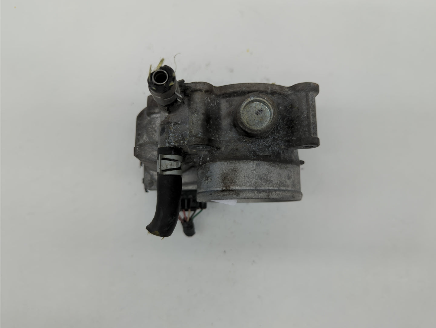 2013-2019 Nissan Sentra Throttle Body P/N:3RA60-01 C 3RA60-01 E, 3RA60-01 D Fits Fits 2013 2014 2015 2016 2017 2018 2019 OEM
