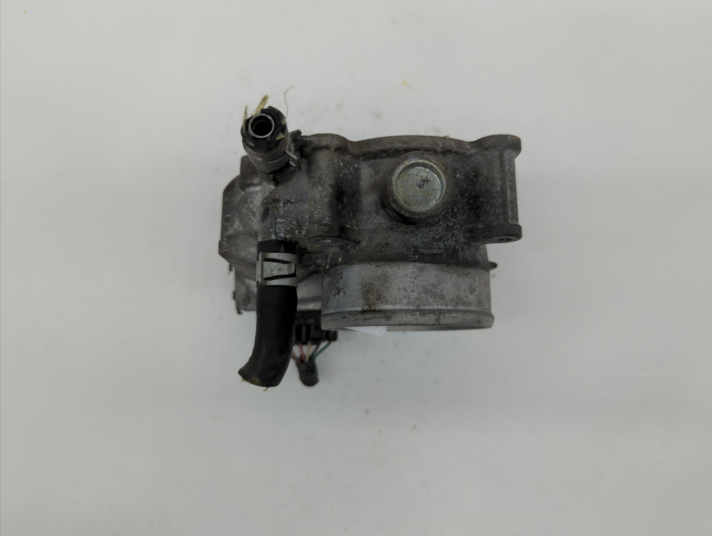 2013-2019 Nissan Sentra Throttle Body P/N:3RA60-01 C 3RA60-01 E, 3RA60-01 D Fits Fits 2013 2014 2015 2016 2017 2018 2019 OEM