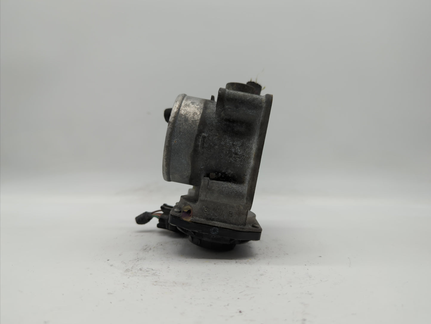 2013-2019 Nissan Sentra Throttle Body P/N:3RA60-01 C 3RA60-01 E, 3RA60-01 D Fits Fits 2013 2014 2015 2016 2017 2018 2019 OEM