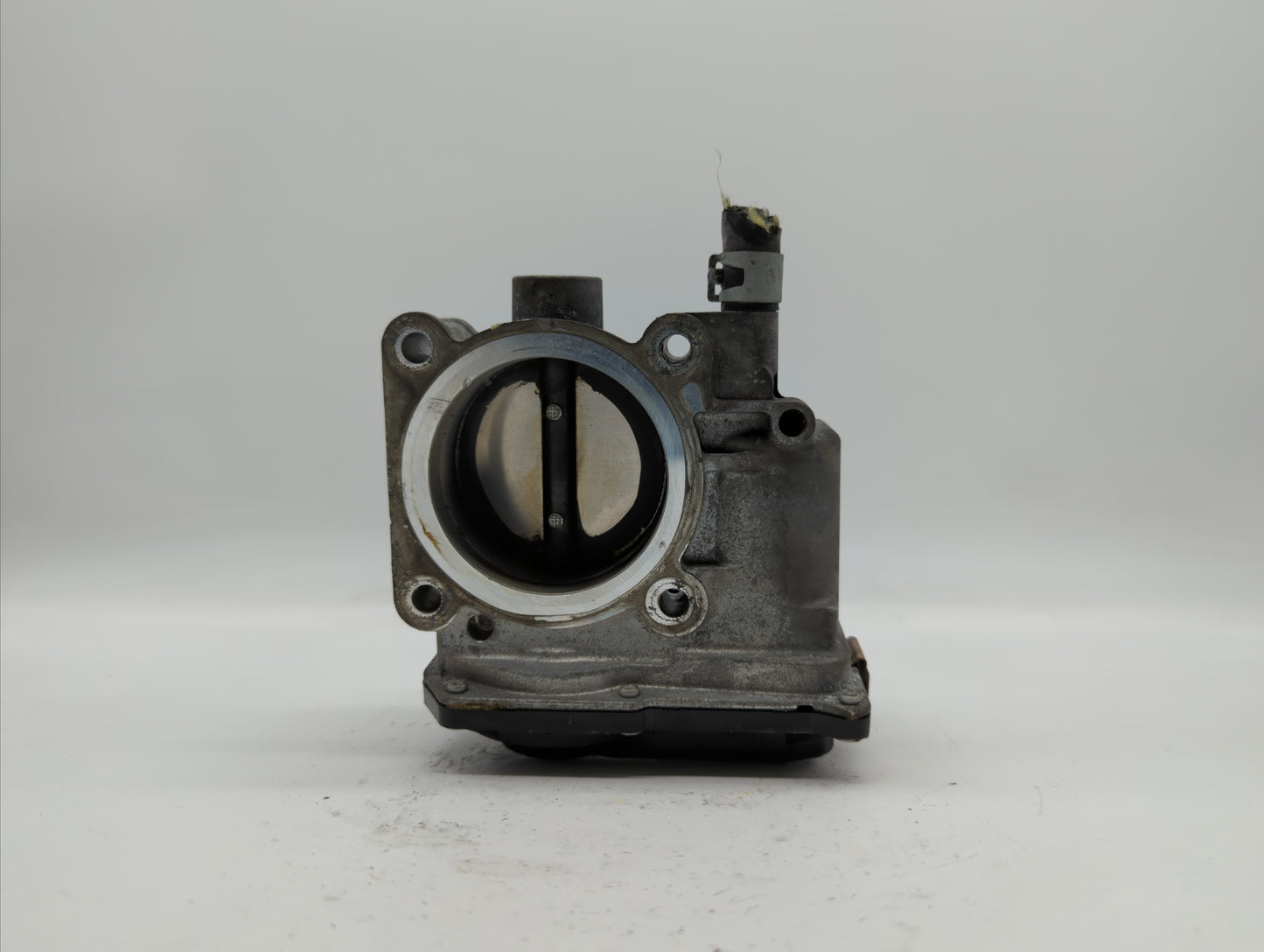 2013-2019 Nissan Sentra Throttle Body P/N:3RA60-01 C 3RA60-01 E, 3RA60-01 D Fits Fits 2013 2014 2015 2016 2017 2018 2019 OEM