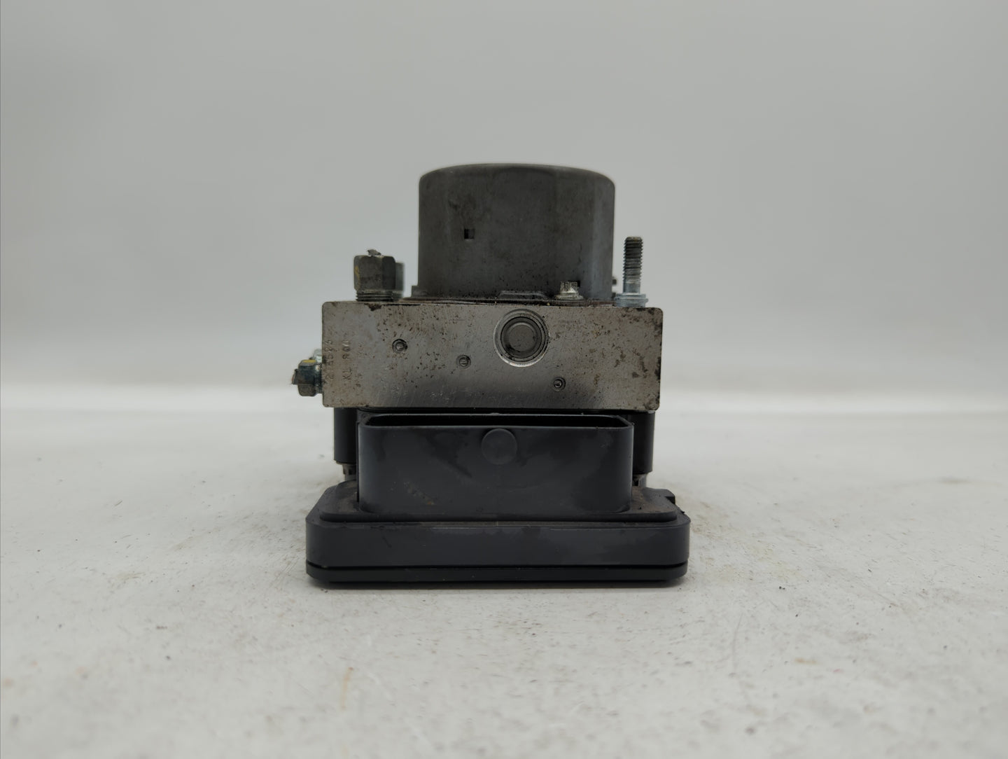 2019 Nissan Sentra ABS Pump Control Module Replacement P/N:47660 6UD0C 47660 5UD0C Fits OEM Used Auto Parts - Oemusedautopar