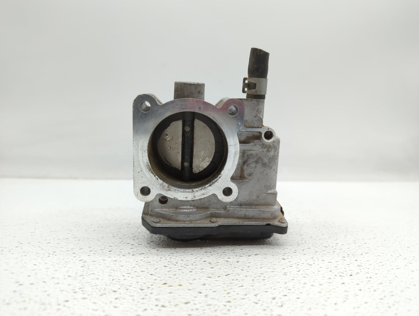 2013-2019 Nissan Sentra Throttle Body P/N:3RA60-01 C 3RA60-01 E, 3RA60-01 D Fits Fits 2013 2014 2015 2016 2017 2018 2019 OEM