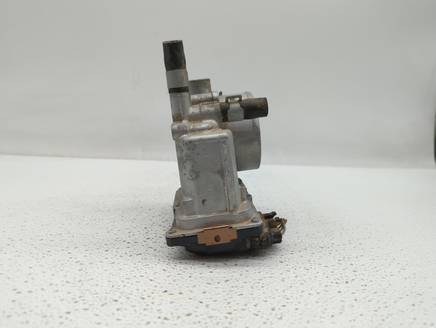 2013-2019 Nissan Sentra Throttle Body P/N:3RA60-01 C 3RA60-01 E, 3RA60-01 D Fits Fits 2013 2014 2015 2016 2017 2018 2019 OEM