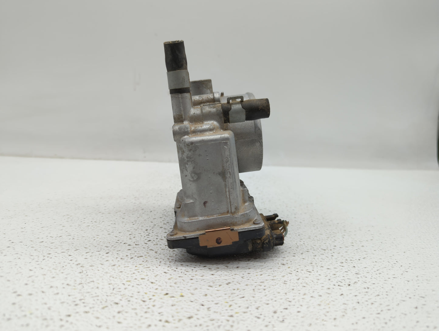 2013-2019 Nissan Sentra Throttle Body P/N:3RA60-01 C 3RA60-01 E, 3RA60-01 D Fits Fits 2013 2014 2015 2016 2017 2018 2019 OEM