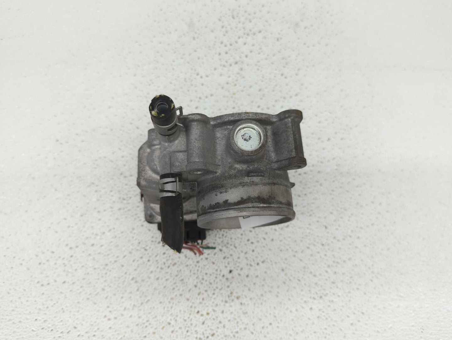 2013-2019 Nissan Sentra Throttle Body P/N:3RA60-01 C 3RA60-01 E, 3RA60-01 D Fits Fits 2013 2014 2015 2016 2017 2018 2019 OEM