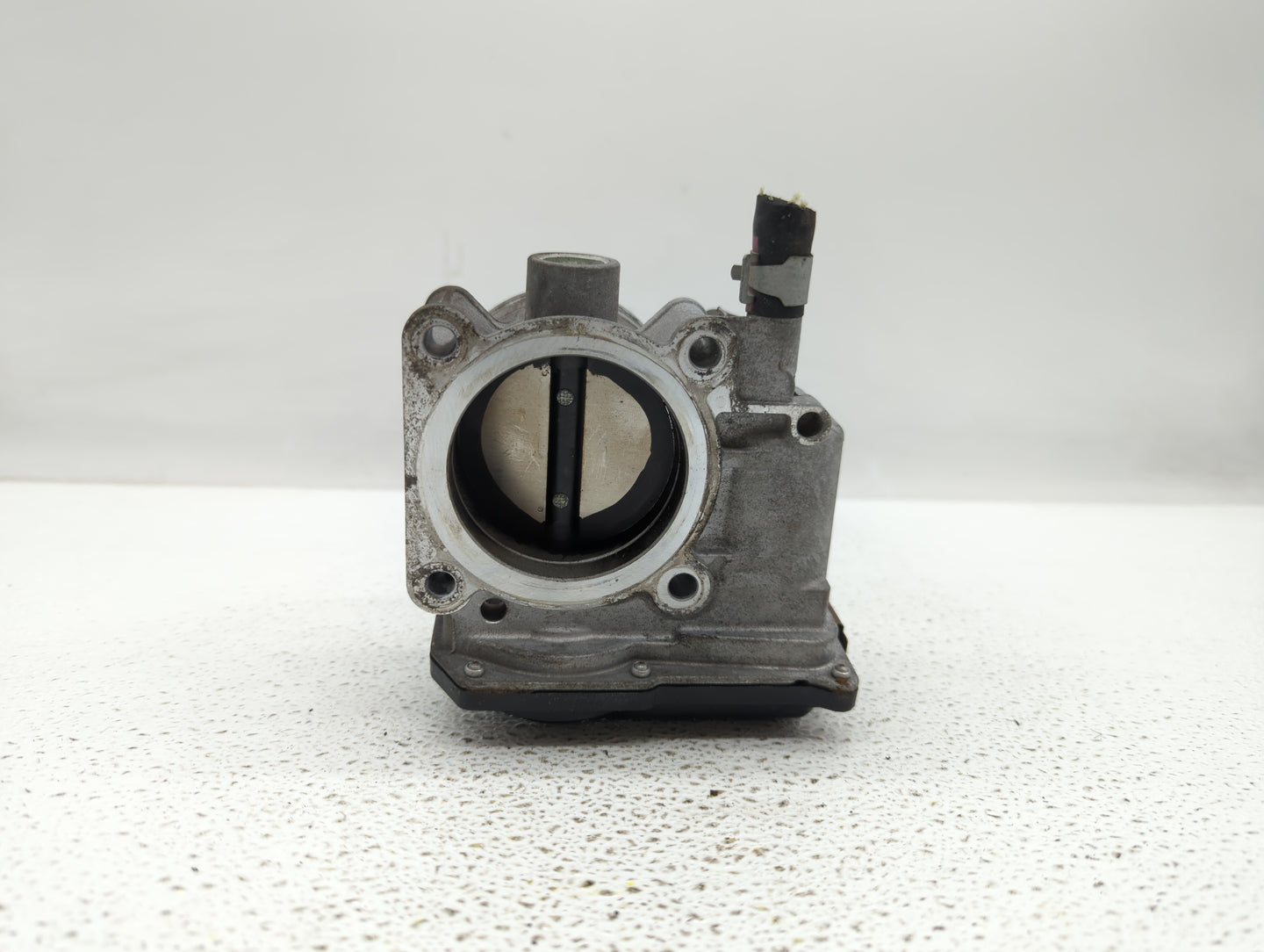 2013-2019 Nissan Sentra Throttle Body P/N:3RA60-01 C 3RA60-01 E, 3RA60-01 D Fits Fits 2013 2014 2015 2016 2017 2018 2019 OEM