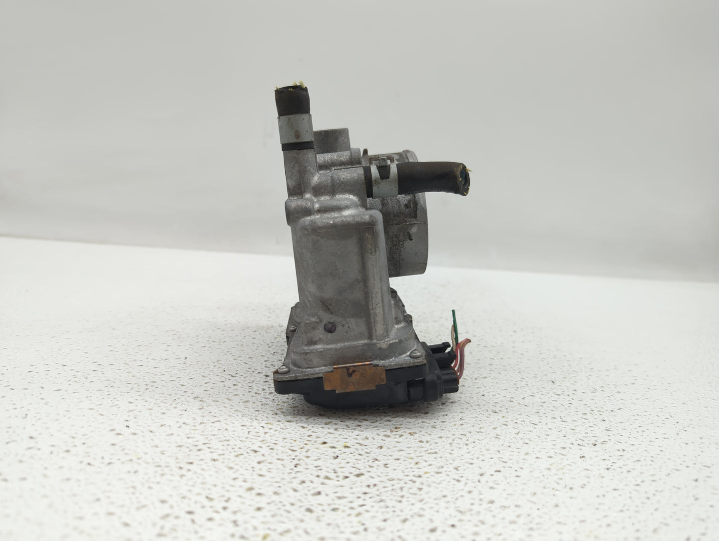 2013-2019 Nissan Sentra Throttle Body P/N:3RA60-01 C 3RA60-01 E, 3RA60-01 D Fits Fits 2013 2014 2015 2016 2017 2018 2019 OEM