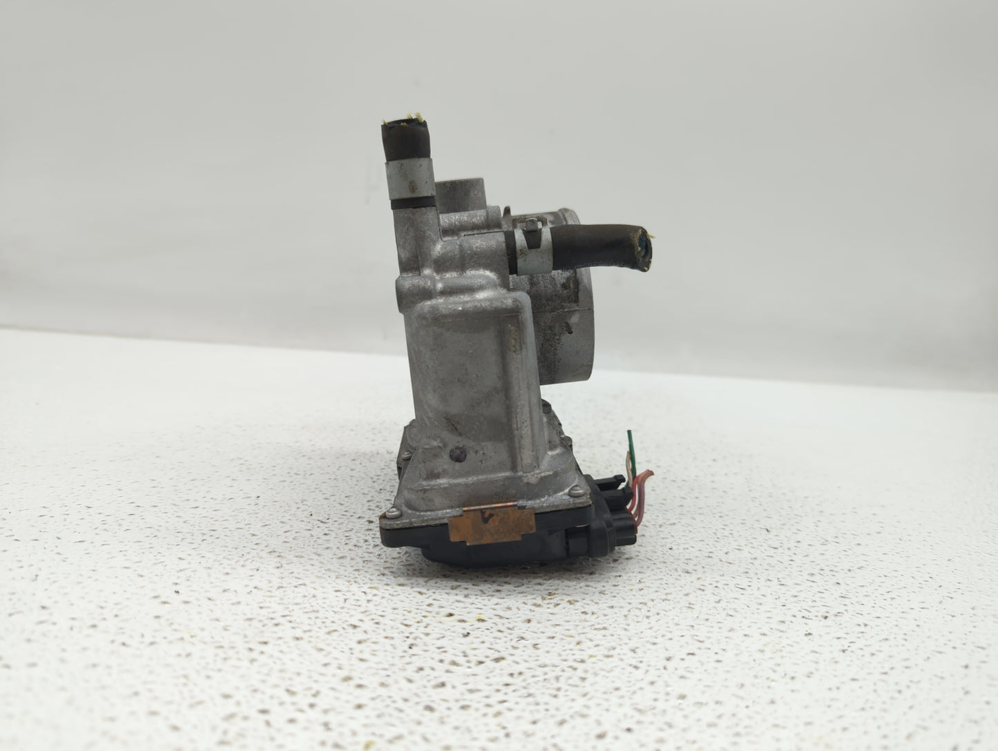 2013-2019 Nissan Sentra Throttle Body P/N:3RA60-01 C 3RA60-01 E, 3RA60-01 D Fits Fits 2013 2014 2015 2016 2017 2018 2019 OEM