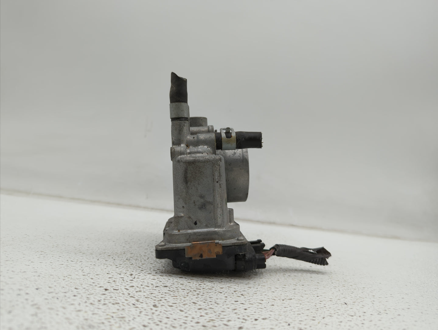 2013-2019 Nissan Sentra Throttle Body P/N:3RA60-01 C 3RA60-01 E, 3RA60-01 D Fits Fits 2013 2014 2015 2016 2017 2018 2019 OEM