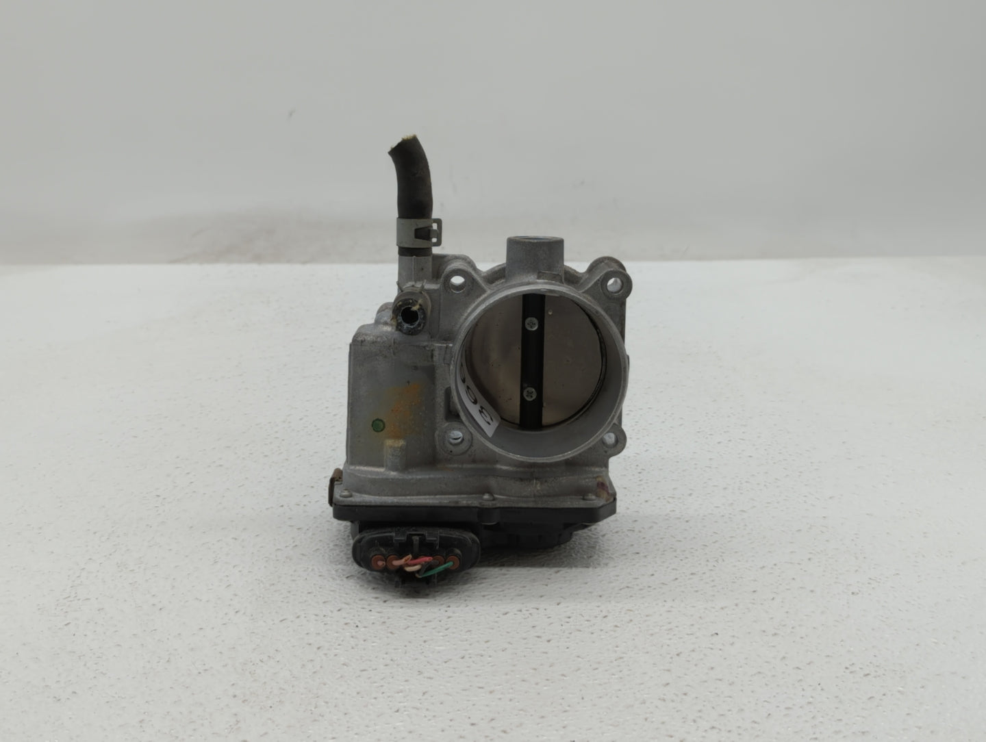 2013-2019 Nissan Sentra Throttle Body P/N:3RA60-01 C 3RA60-01 E, 3RA60-01 D Fits Fits 2013 2014 2015 2016 2017 2018 2019 OEM