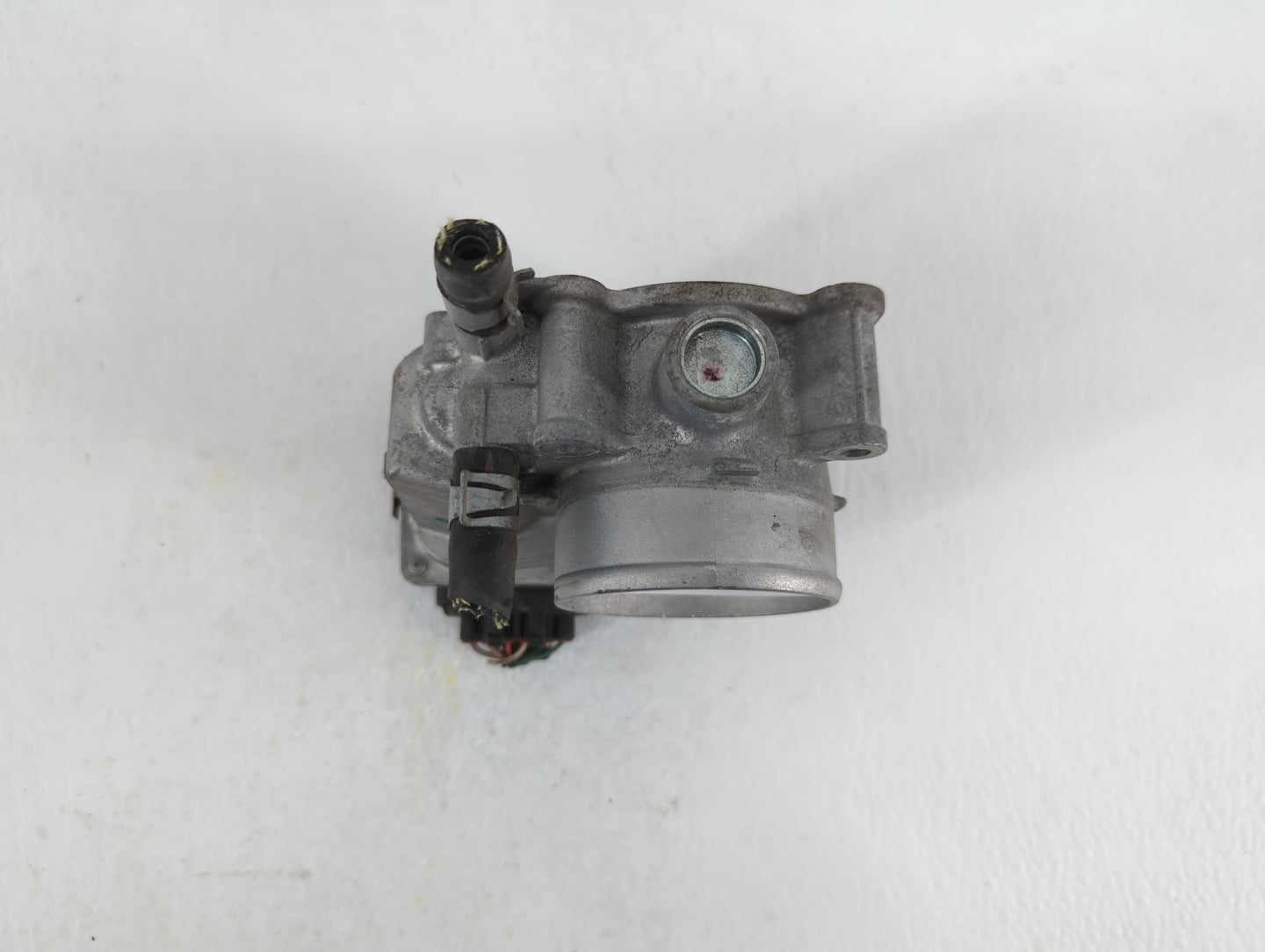2013-2019 Nissan Sentra Throttle Body P/N:3RA60-01 C 3RA60-01 E, 3RA60-01 D Fits Fits 2013 2014 2015 2016 2017 2018 2019 OEM