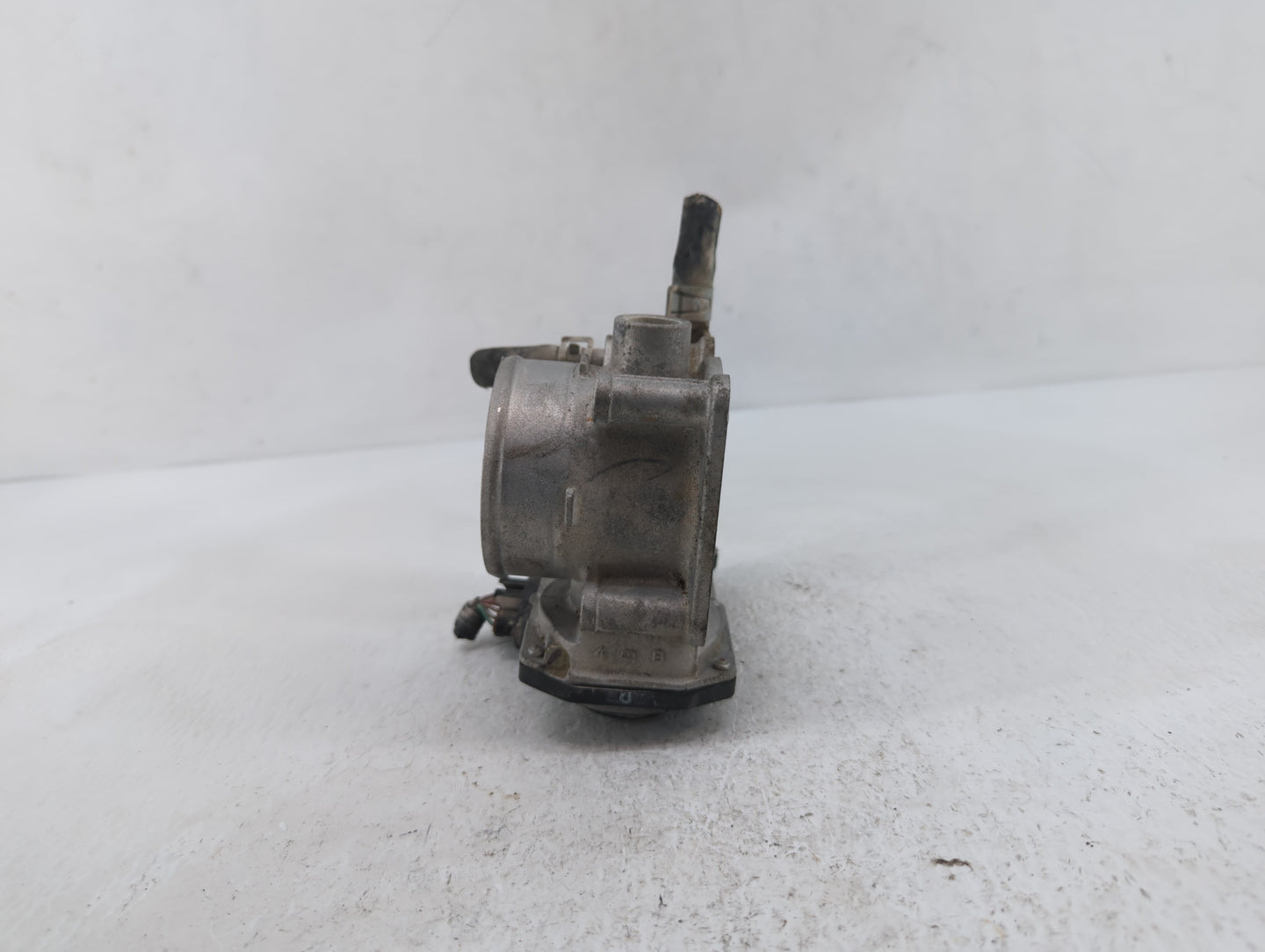 2013-2019 Nissan Sentra Throttle Body P/N:3RA60-01 C 3RA60-01 E, 3RA60-01 D Fits Fits 2013 2014 2015 2016 2017 2018 2019 OEM