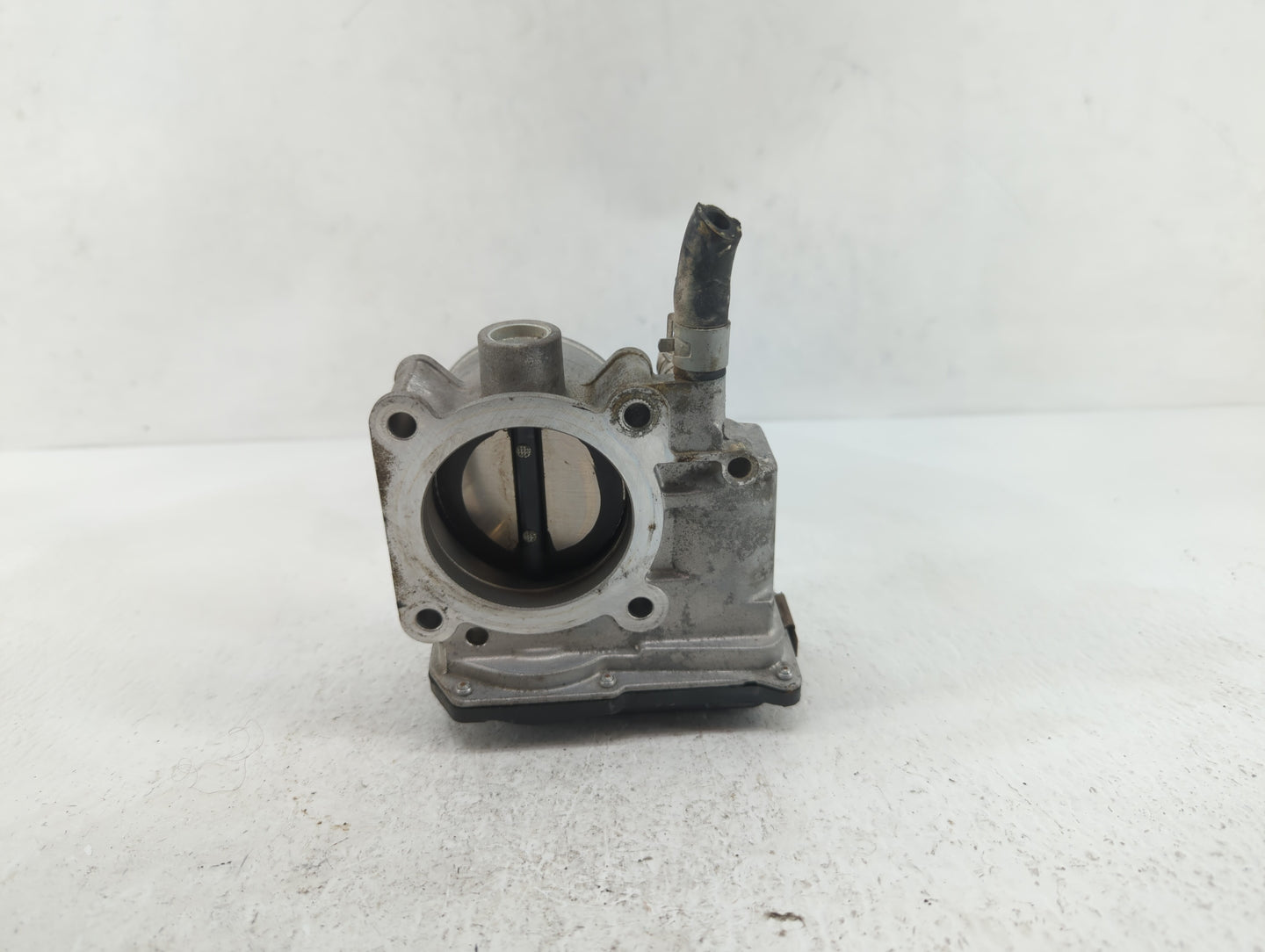 2013-2019 Nissan Sentra Throttle Body P/N:3RA60-01 C 3RA60-01 E, 3RA60-01 D Fits Fits 2013 2014 2015 2016 2017 2018 2019 OEM
