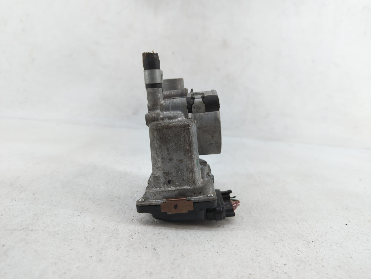 2013-2019 Nissan Sentra Throttle Body P/N:3RA60-01 C 3RA60-01 E, 3RA60-01 D Fits Fits 2013 2014 2015 2016 2017 2018 2019 OEM