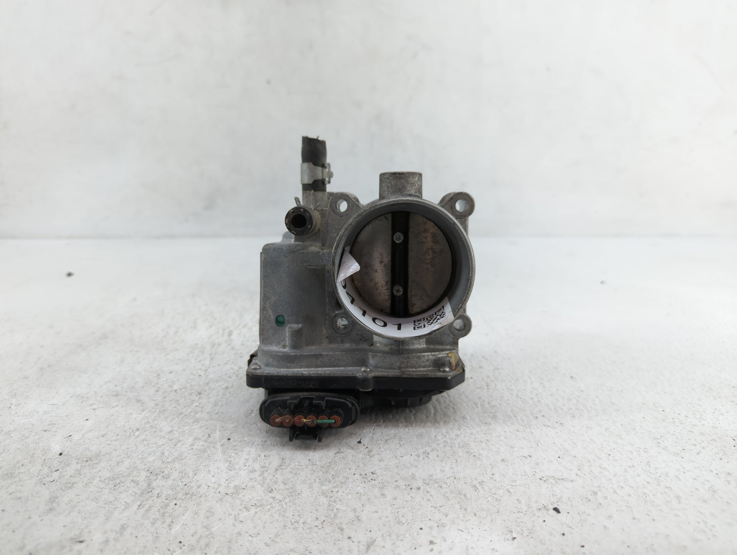 2013-2019 Nissan Sentra Throttle Body P/N:3RA60-01 C 3RA60-01 E, 3RA60-01 D Fits Fits 2013 2014 2015 2016 2017 2018 2019 OEM