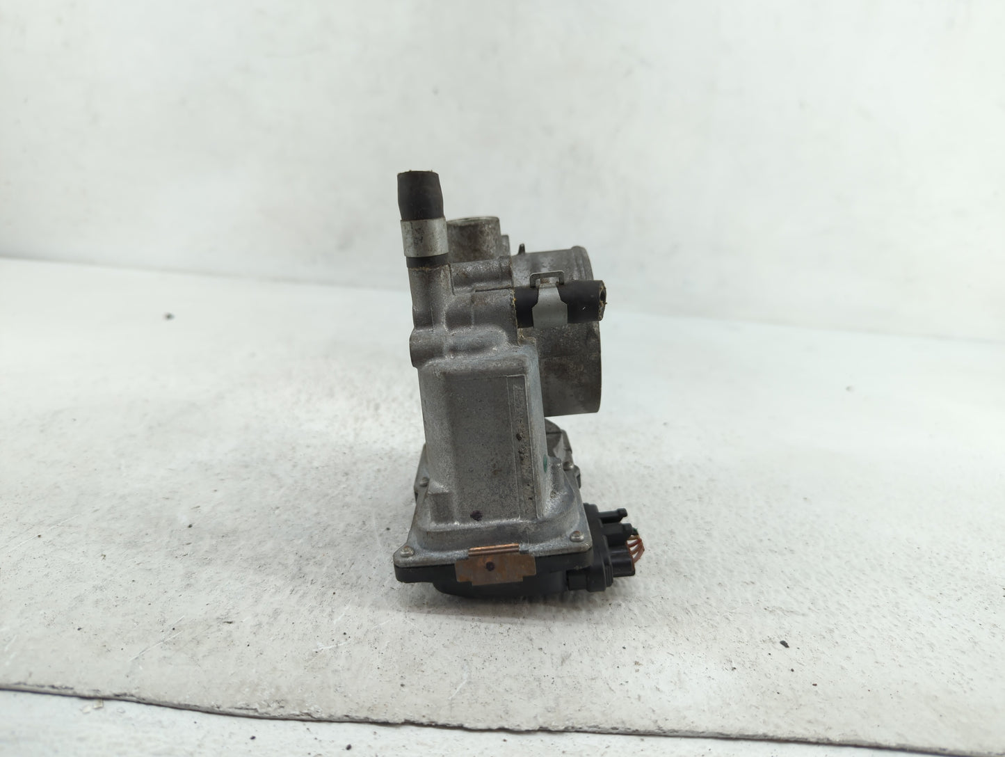 2013-2019 Nissan Sentra Throttle Body P/N:3RA60-01 C 3RA60-01 E, 3RA60-01 D Fits Fits 2013 2014 2015 2016 2017 2018 2019 OEM
