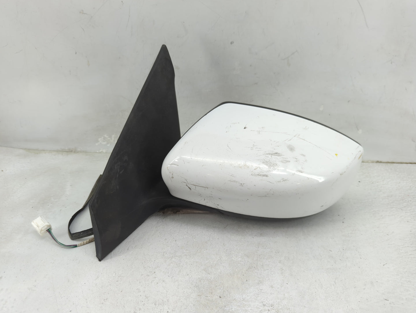 2016-2019 Nissan Sentra Driver Side View Mirror - Left Door Mirror OEM Used - Oemusedautoparts1.com