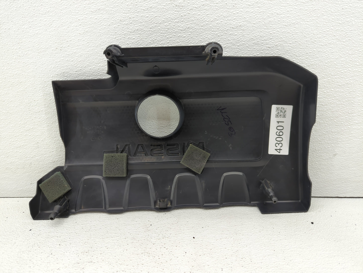 2019 Nissan Sentra Engine Cover - Oemusedautoparts1.com