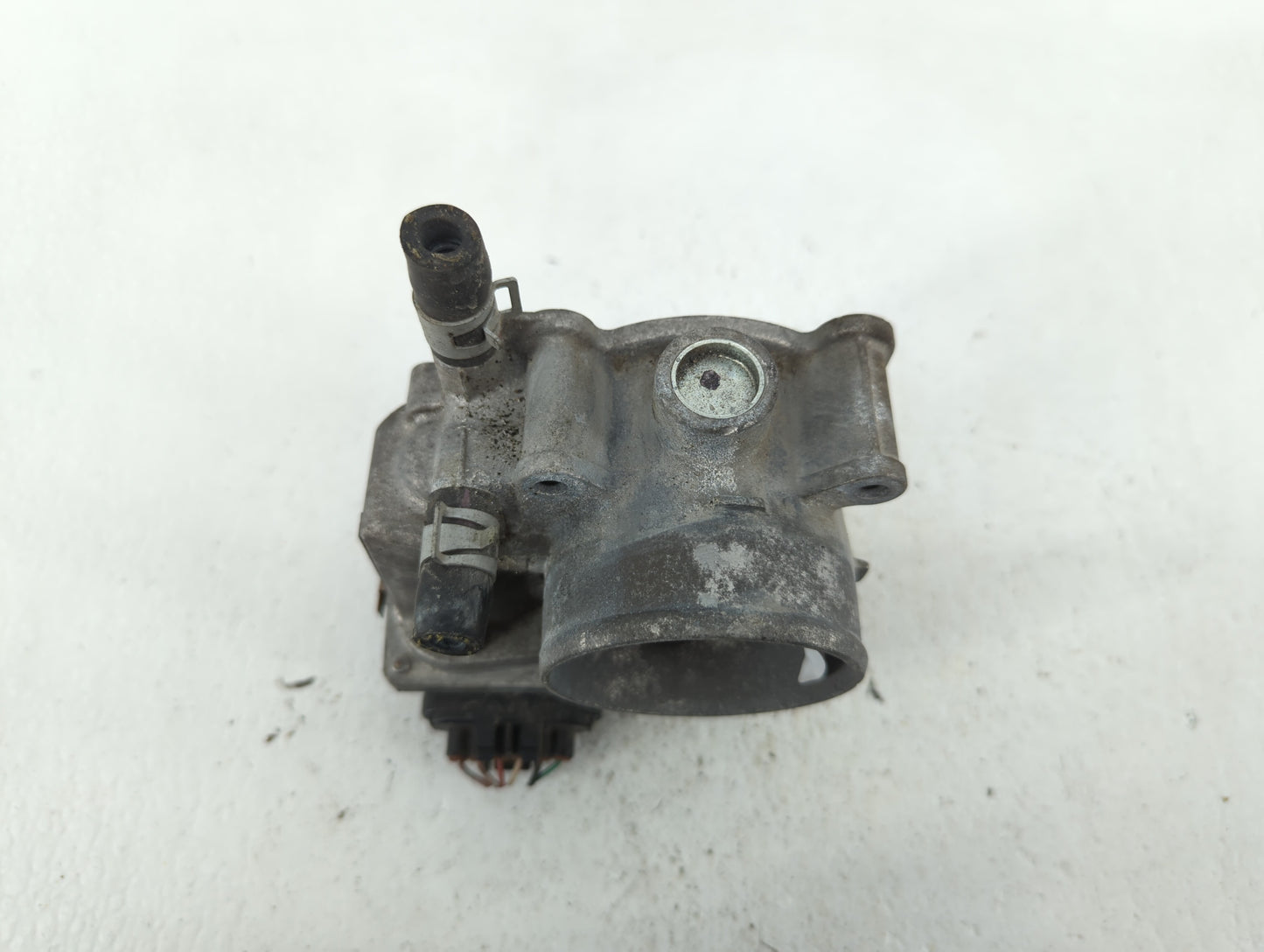 2013-2019 Nissan Sentra Throttle Body P/N:3RA60-01 E 3RA60-01 C, 3RA60-01 D Fits Fits 2013 2014 2015 2016 2017 2018 2019 OEM