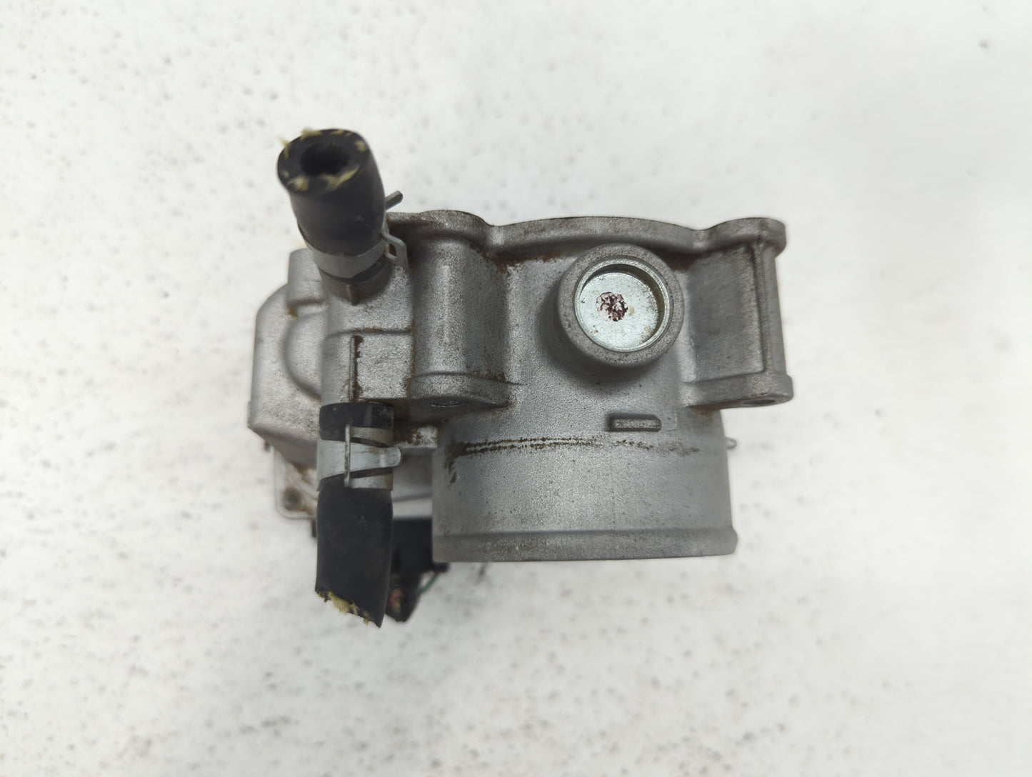 2013-2019 Nissan Sentra Throttle Body P/N:3RA60-01 E 3RA60-01 A, 3RA60-01 C Fits Fits 2013 2014 2015 2016 2017 2018 2019 OEM
