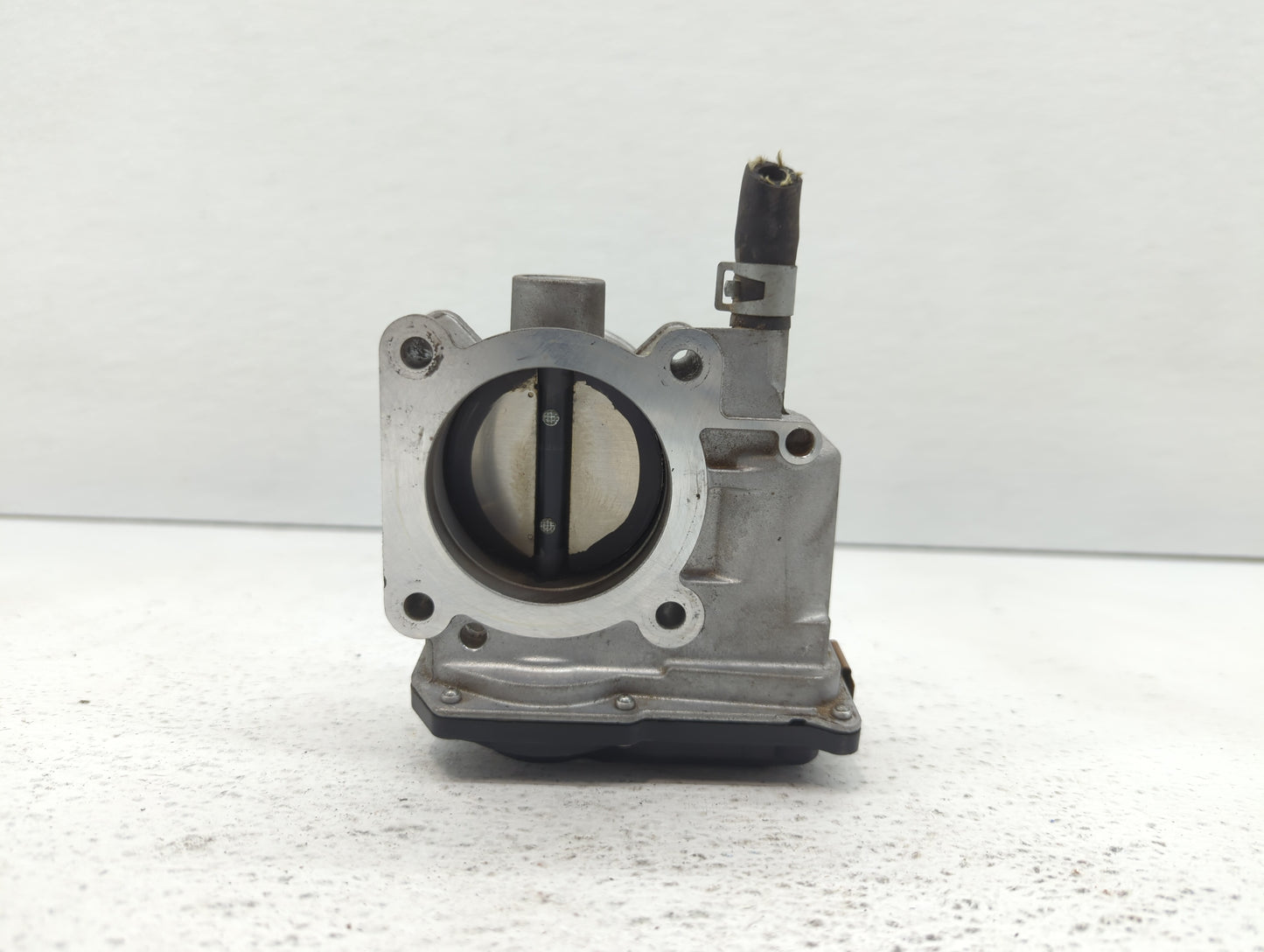 2013-2019 Nissan Sentra Throttle Body P/N:3RA60-01 E 3RA60-01 A, 3RA60-01 C Fits Fits 2013 2014 2015 2016 2017 2018 2019 OEM