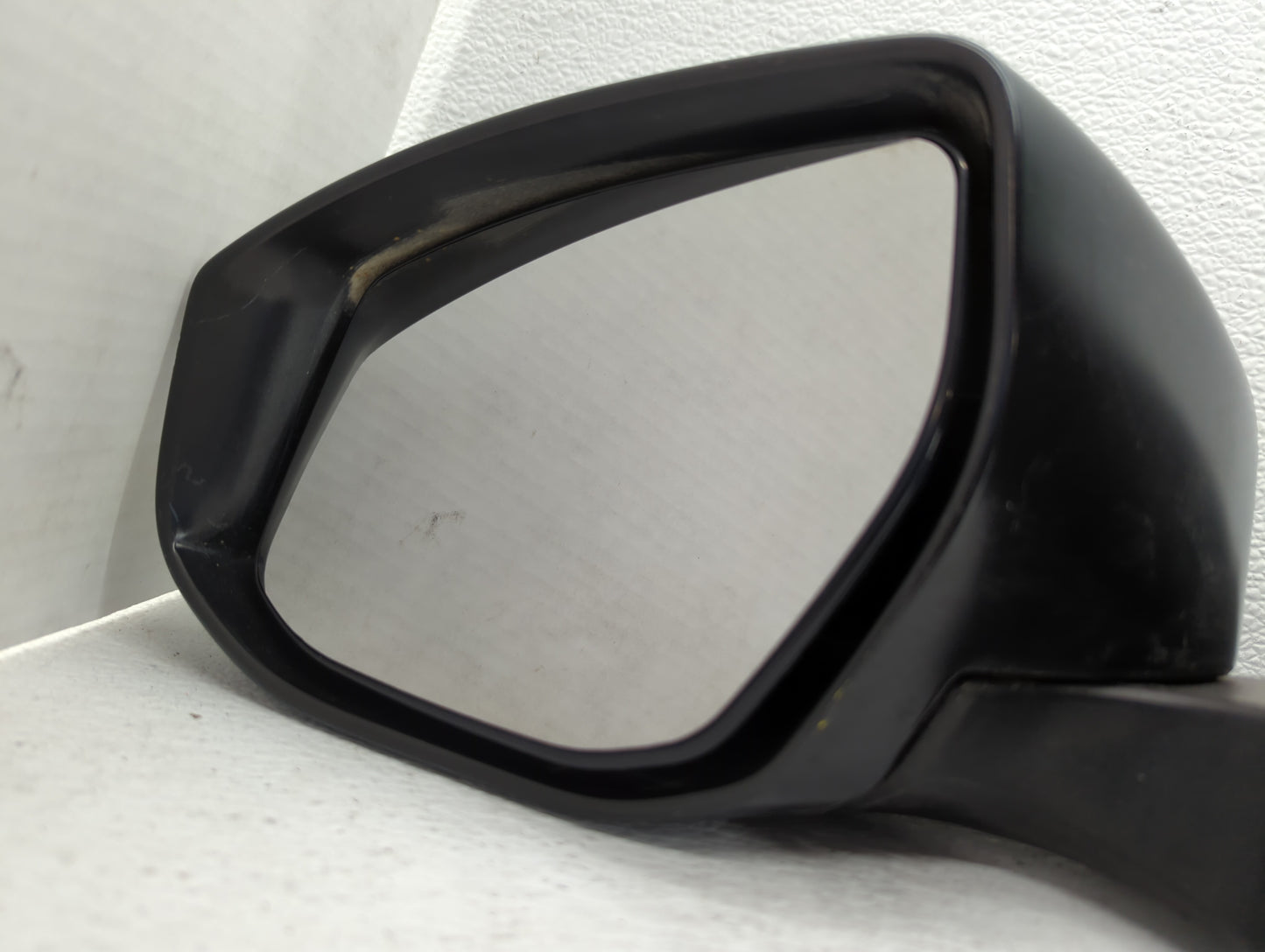 2016-2019 Nissan Sentra Driver Side View Mirror - Left Door Mirror OEM Used - Oemusedautoparts1.com