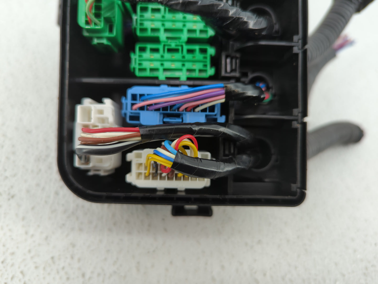 2013-2019 Nissan Sentra Fusebox Fuse Box Panel Relay Module P/N:24382 EW70B 284B7 3RA1A Fits OEM Used Auto Parts - Oemusedau