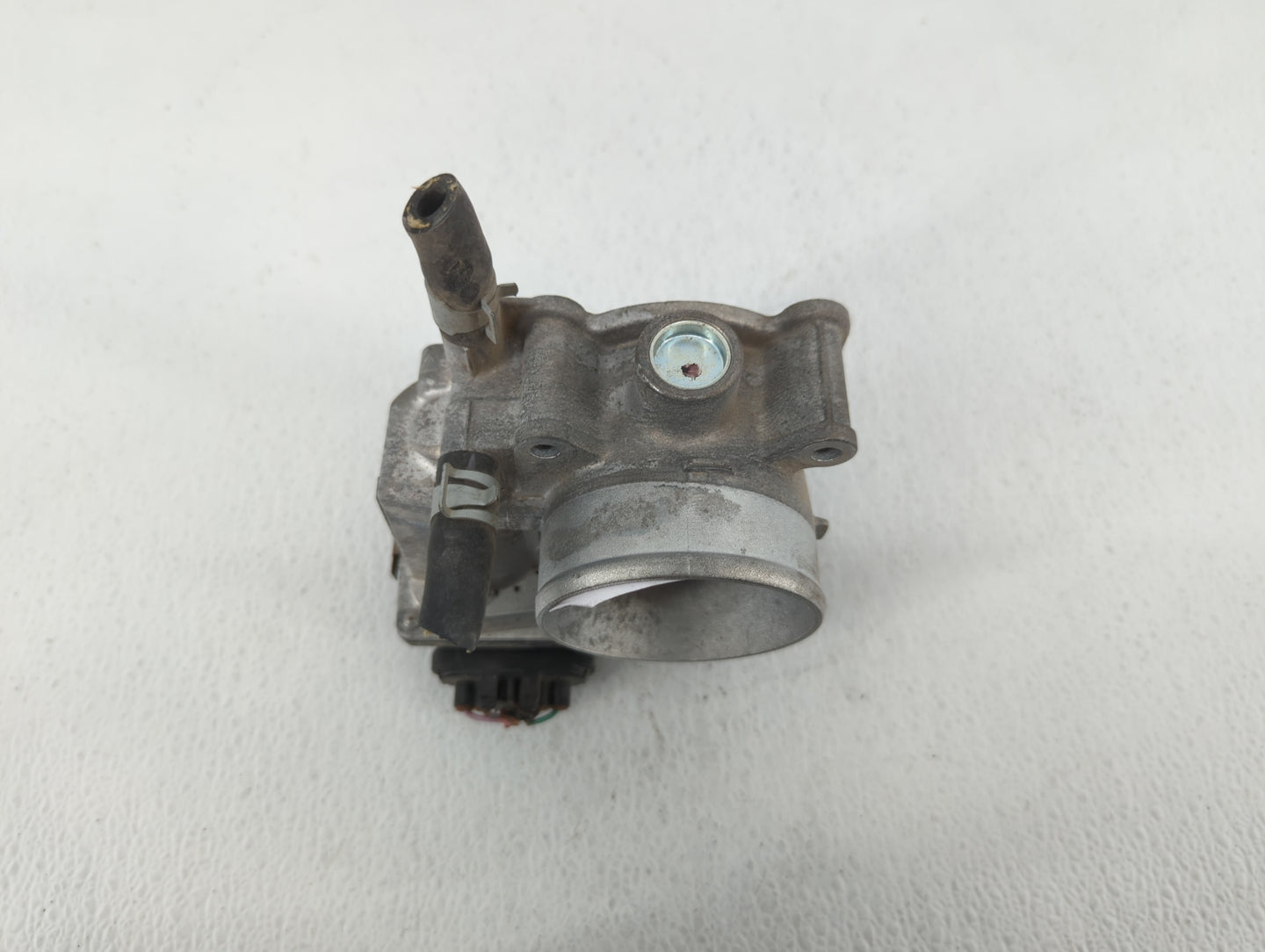 2013-2019 Nissan Sentra Throttle Body P/N:3RA60-01 E Fits Fits 2013 2014 2015 2016 2017 2018 2019 OEM Used Auto Parts - Oemu