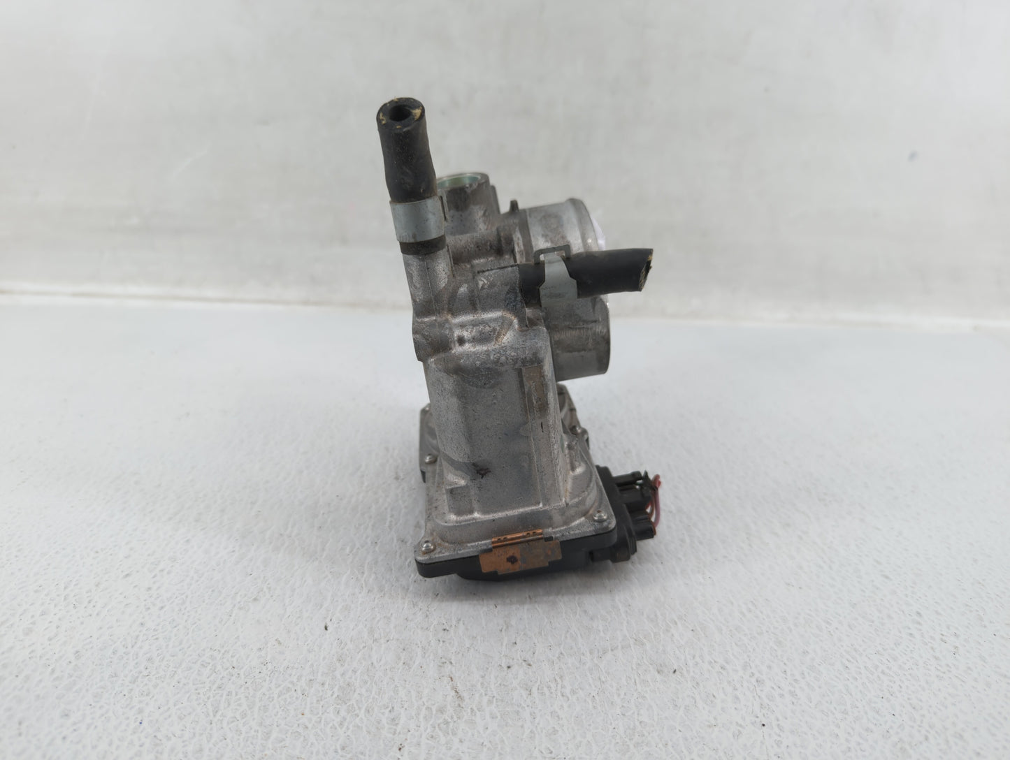 2013-2019 Nissan Sentra Throttle Body P/N:3RA60-01 E Fits Fits 2013 2014 2015 2016 2017 2018 2019 OEM Used Auto Parts - Oemu