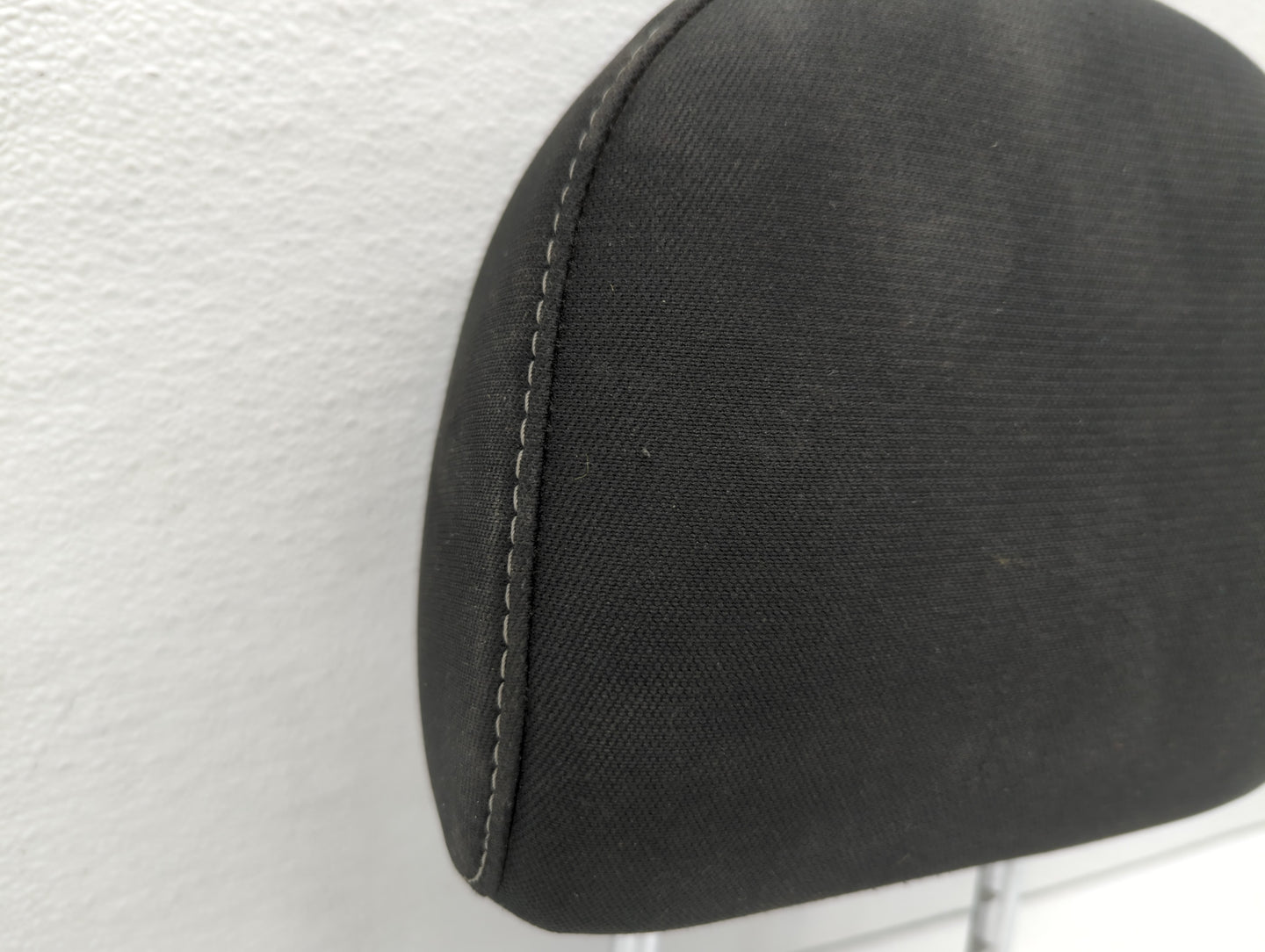 2017-2019 Nissan Sentra Headrest Head Rest Front Driver Passenger Seat - Oemusedautoparts1.com