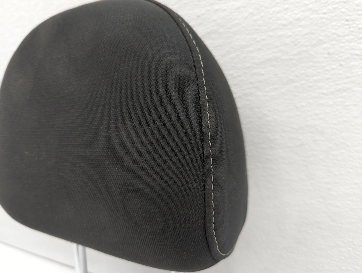 2017-2019 Nissan Sentra Headrest Head Rest Front Driver Passenger Seat - Oemusedautoparts1.com