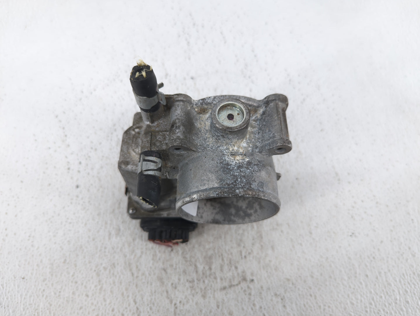 2013-2019 Nissan Sentra Throttle Body P/N:3RA60-01 E Fits Fits 2013 2014 2015 2016 2017 2018 2019 OEM Used Auto Parts - Oemu