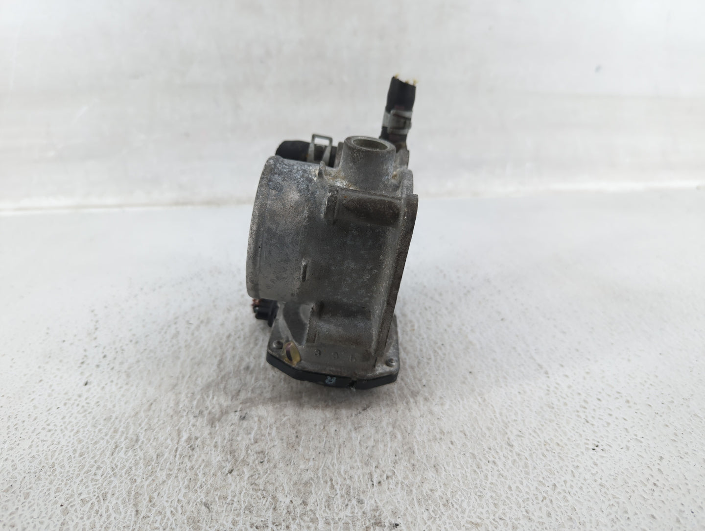 2013-2019 Nissan Sentra Throttle Body P/N:3RA60-01 E Fits Fits 2013 2014 2015 2016 2017 2018 2019 OEM Used Auto Parts - Oemu