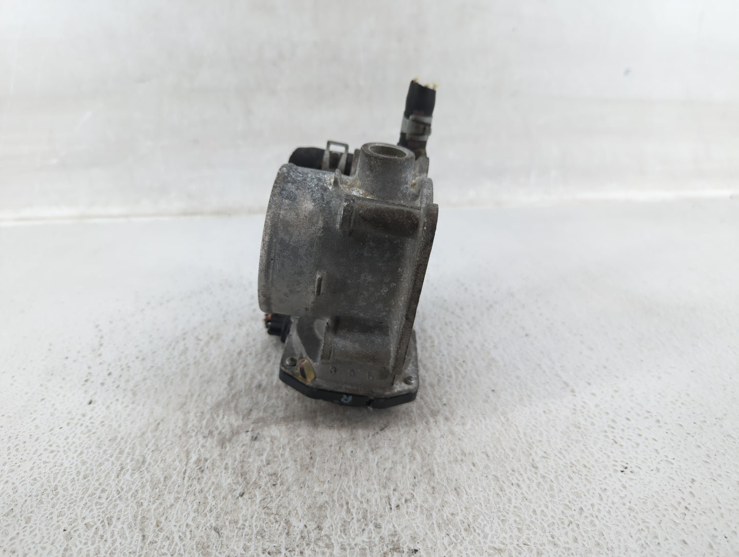 2013-2019 Nissan Sentra Throttle Body P/N:3RA60-01 E Fits Fits 2013 2014 2015 2016 2017 2018 2019 OEM Used Auto Parts - Oemu