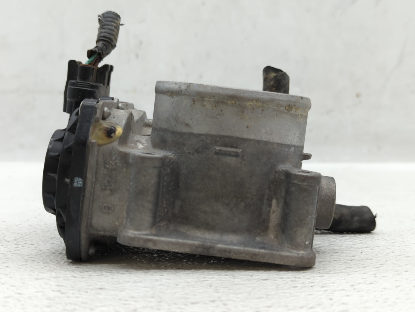 2013-2019 Nissan Sentra Throttle Body P/N:3RA60-01 E Fits Fits 2013 2014 2015 2016 2017 2018 2019 OEM Used Auto Parts - Oemu