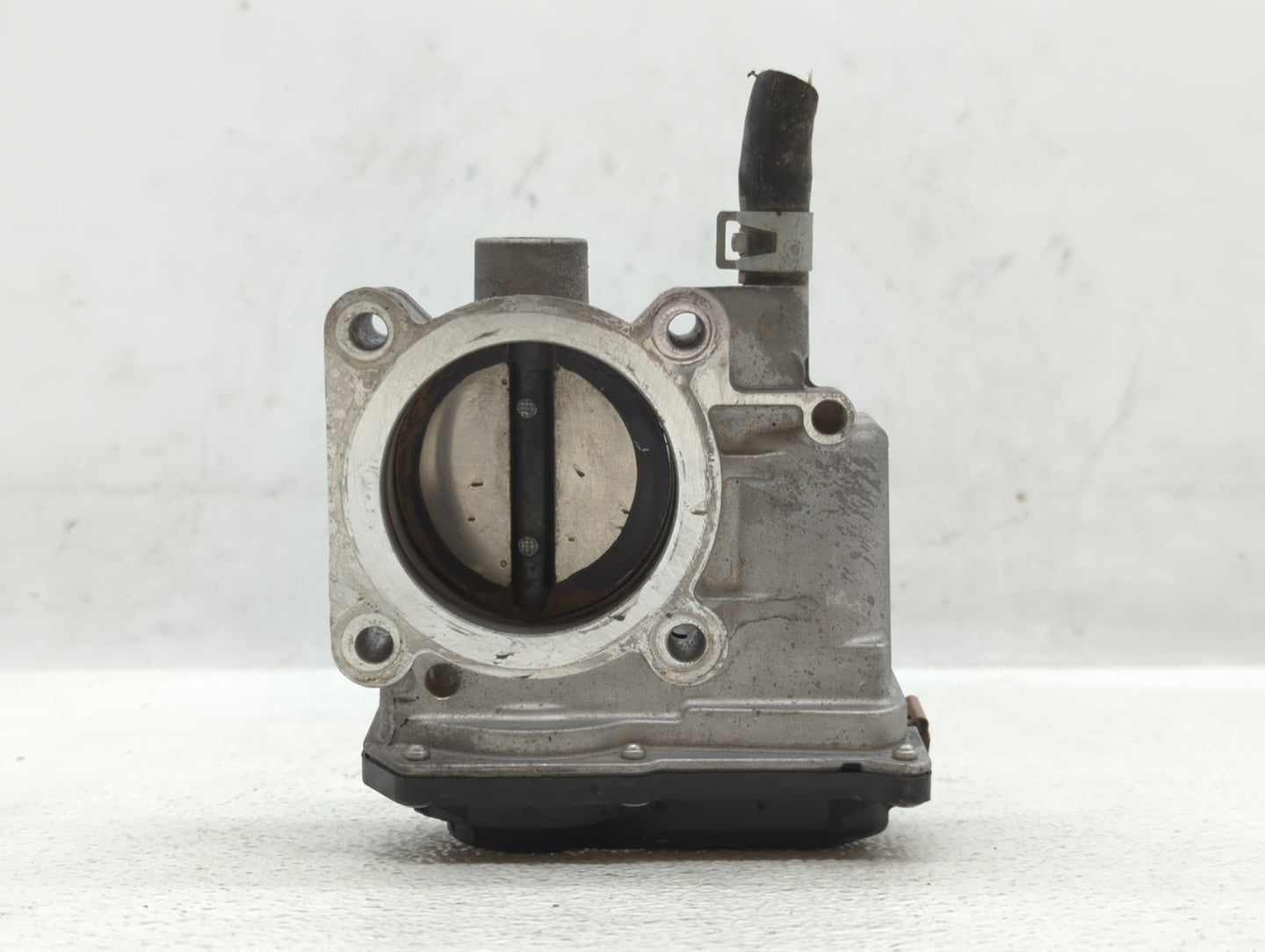 2013-2019 Nissan Sentra Throttle Body P/N:3RA60-01 E Fits Fits 2013 2014 2015 2016 2017 2018 2019 OEM Used Auto Parts - Oemu