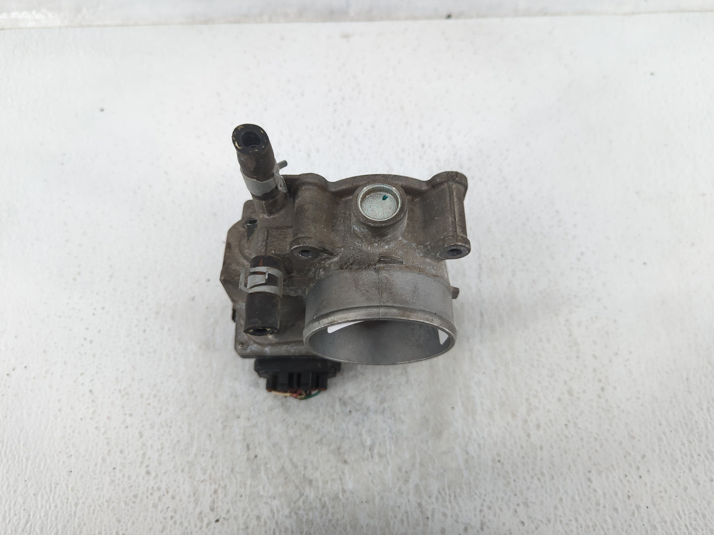 2013-2019 Nissan Sentra Throttle Body P/N:3RA60-01 E Fits Fits 2013 2014 2015 2016 2017 2018 2019 OEM Used Auto Parts - Oemu