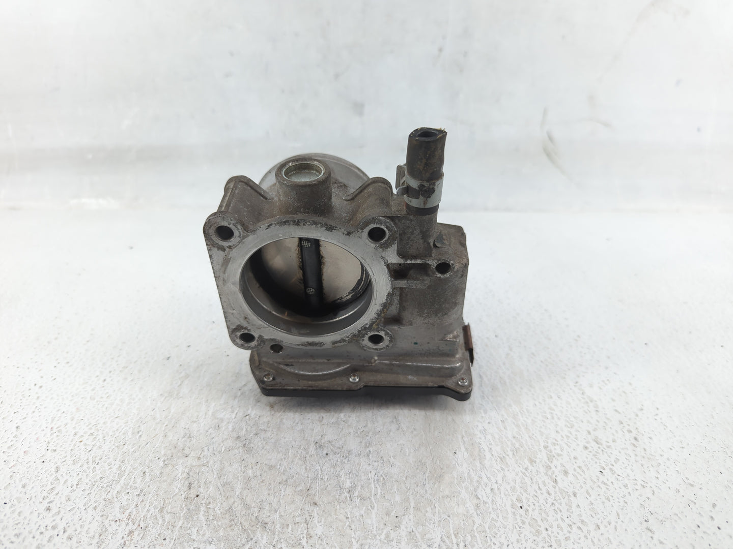 2013-2019 Nissan Sentra Throttle Body P/N:3RA60-01 E Fits Fits 2013 2014 2015 2016 2017 2018 2019 OEM Used Auto Parts - Oemu