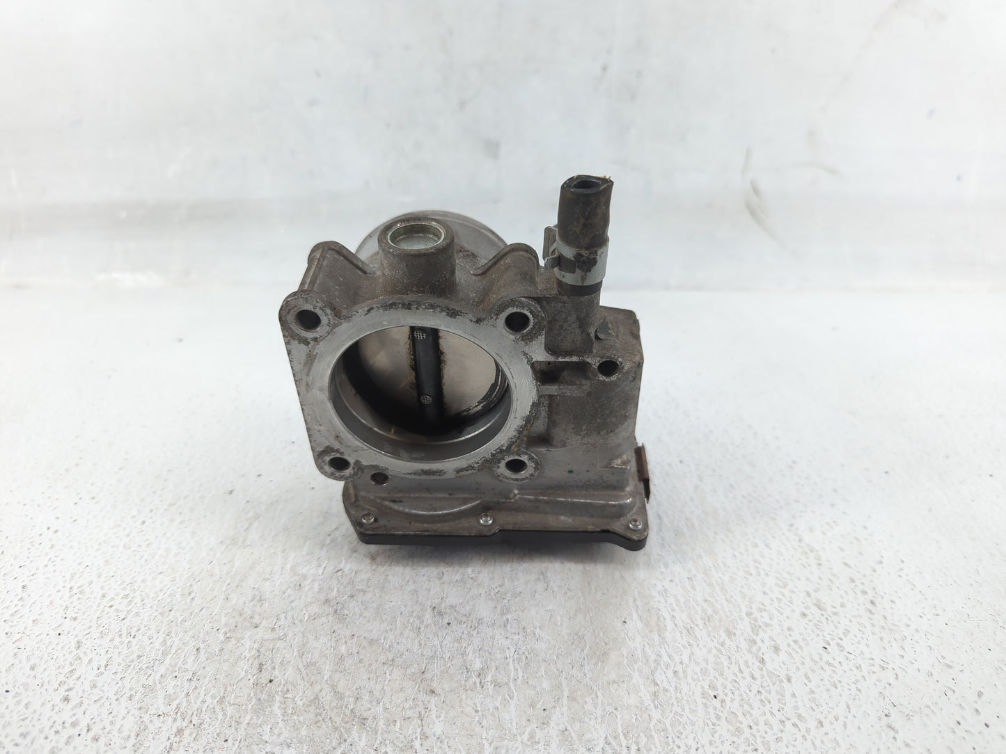 2013-2019 Nissan Sentra Throttle Body P/N:3RA60-01 E Fits Fits 2013 2014 2015 2016 2017 2018 2019 OEM Used Auto Parts - Oemu