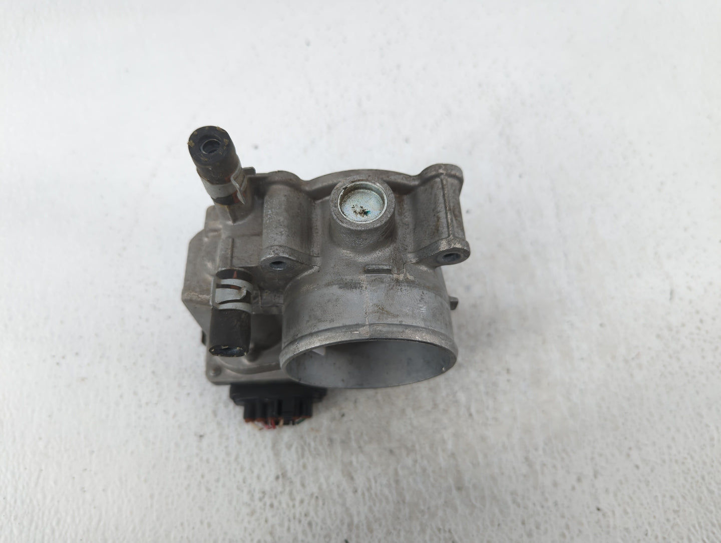 2013-2019 Nissan Sentra Throttle Body P/N:3RA60-01 E Fits Fits 2013 2014 2015 2016 2017 2018 2019 OEM Used Auto Parts - Oemu