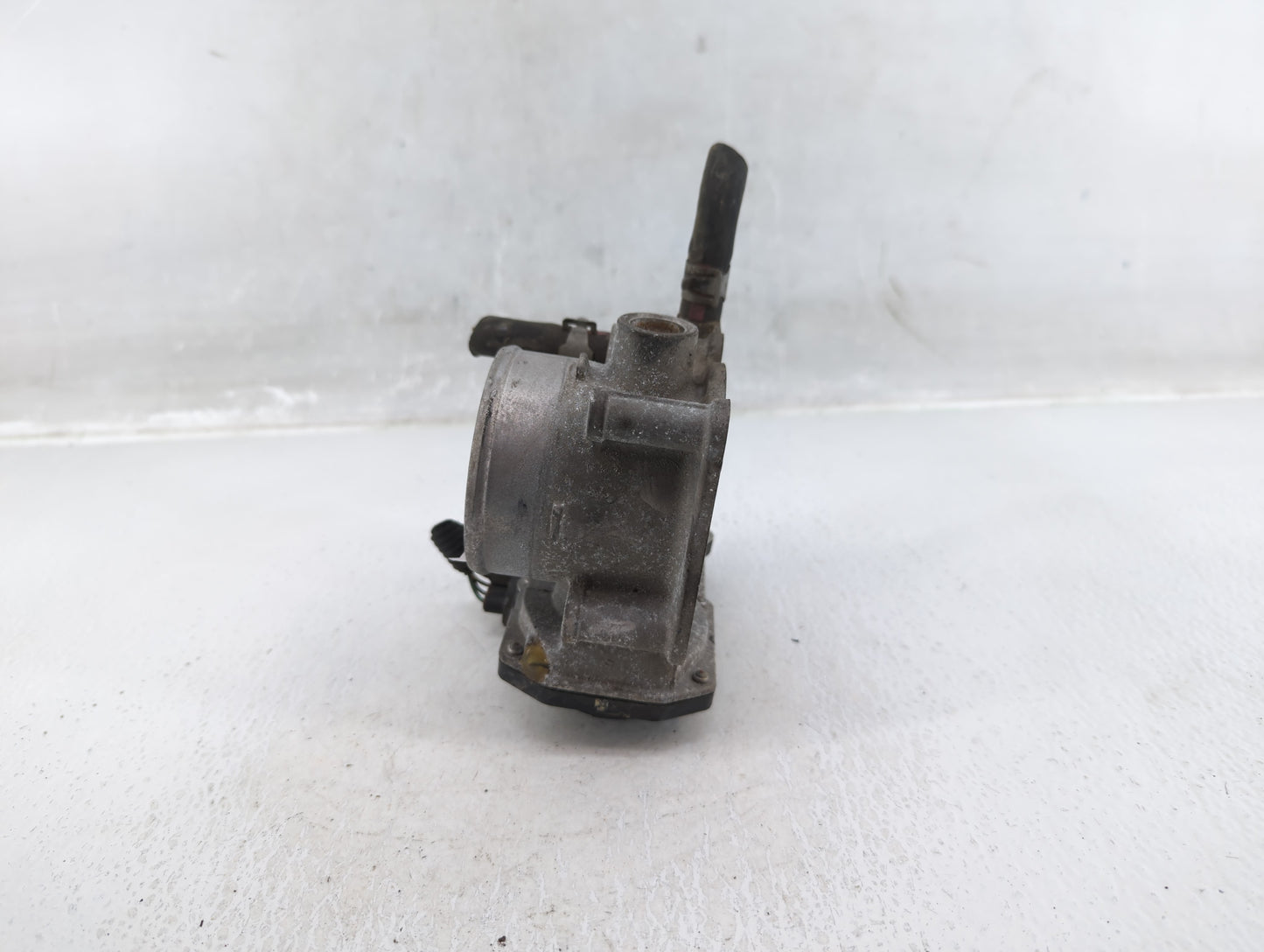 2013-2019 Nissan Sentra Throttle Body P/N:3RA60-01 A Fits Fits 2013 2014 2015 2016 2017 2018 2019 OEM Used Auto Parts - Oemu