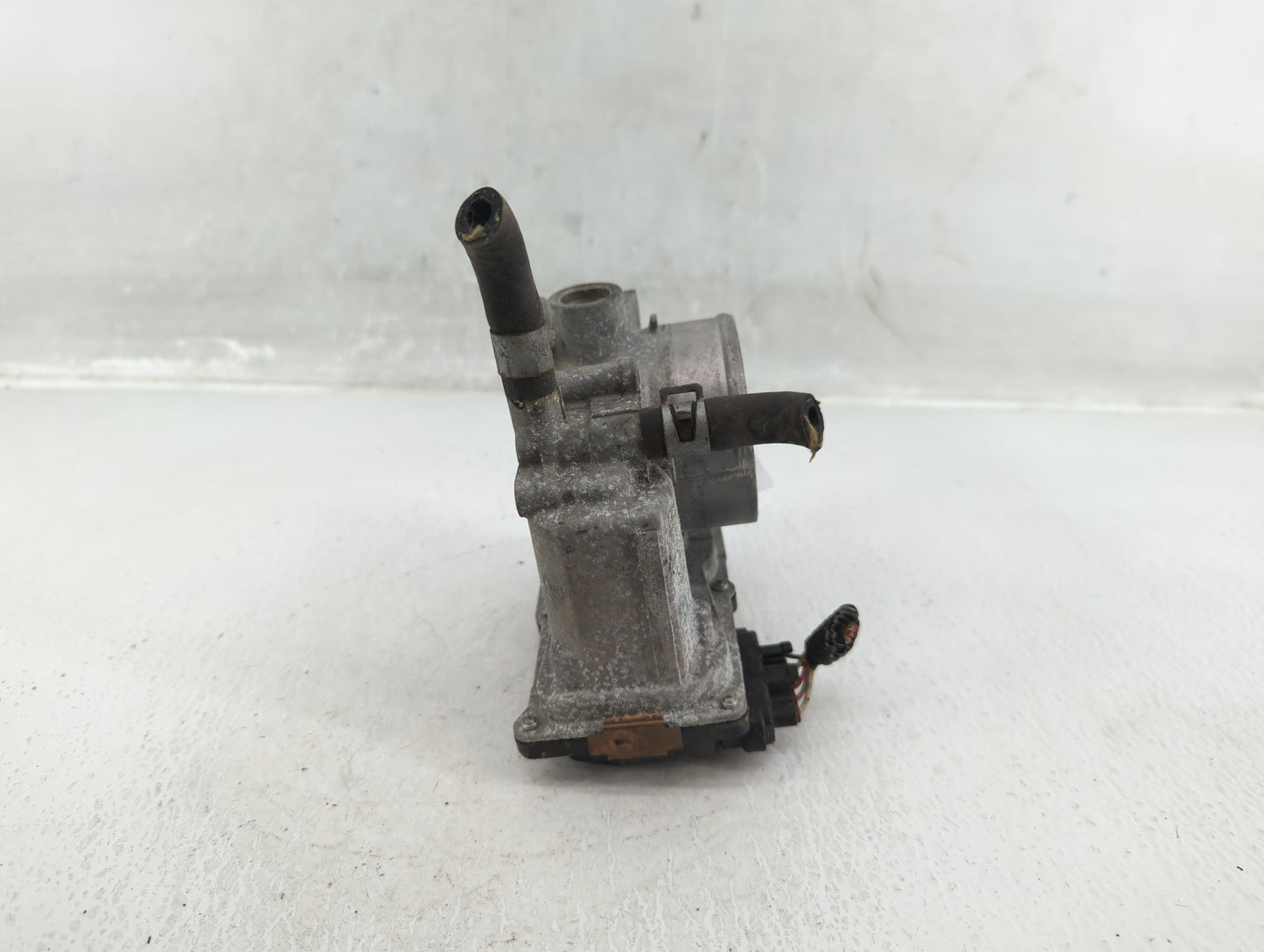 2013-2019 Nissan Sentra Throttle Body P/N:3RA60-01 A Fits Fits 2013 2014 2015 2016 2017 2018 2019 OEM Used Auto Parts - Oemu