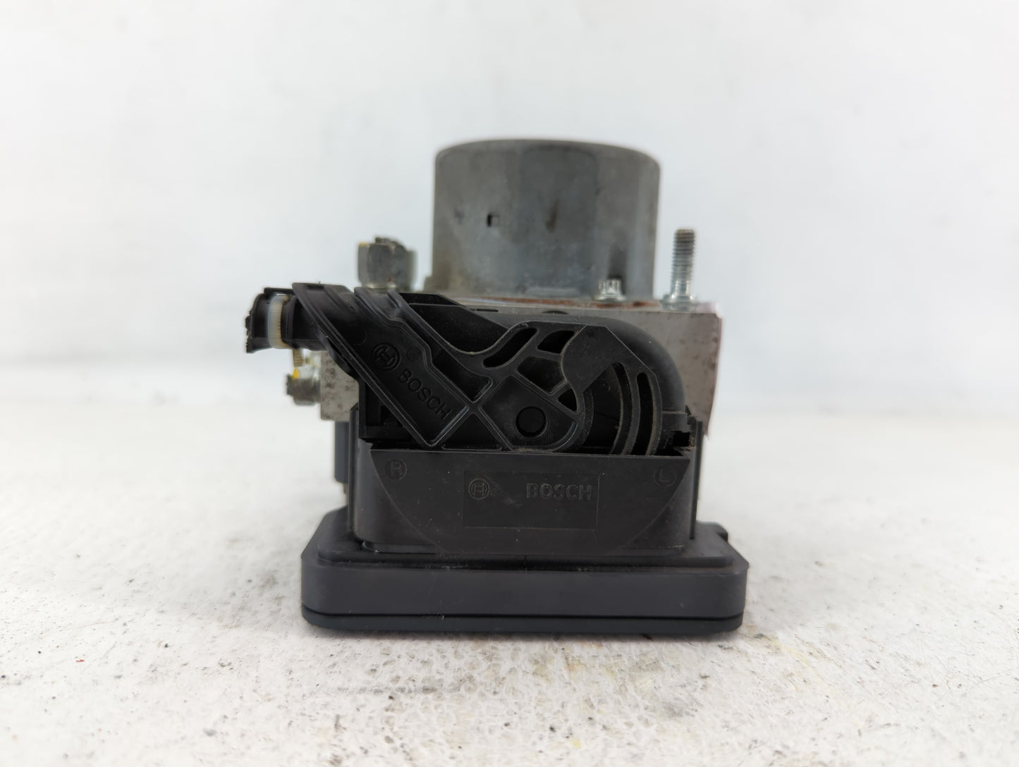 2019 Nissan Sentra ABS Pump Control Module Replacement P/N:47660 5UD0C Fits OEM Used Auto Parts - Oemusedautoparts1.com