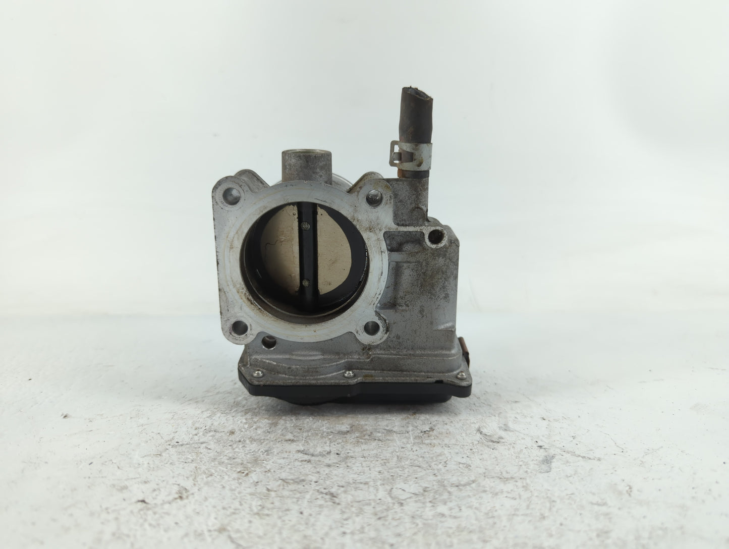 2013-2019 Nissan Sentra Throttle Body P/N:3RA60-01 E Fits Fits 2013 2014 2015 2016 2017 2018 2019 OEM Used Auto Parts - Oemu