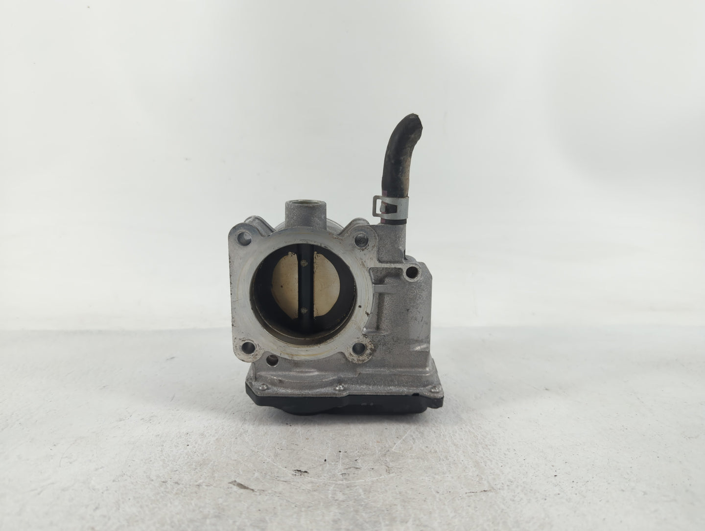 2013-2019 Nissan Sentra Throttle Body P/N:3RA60-01 E Fits Fits 2013 2014 2015 2016 2017 2018 2019 OEM Used Auto Parts - Oemu