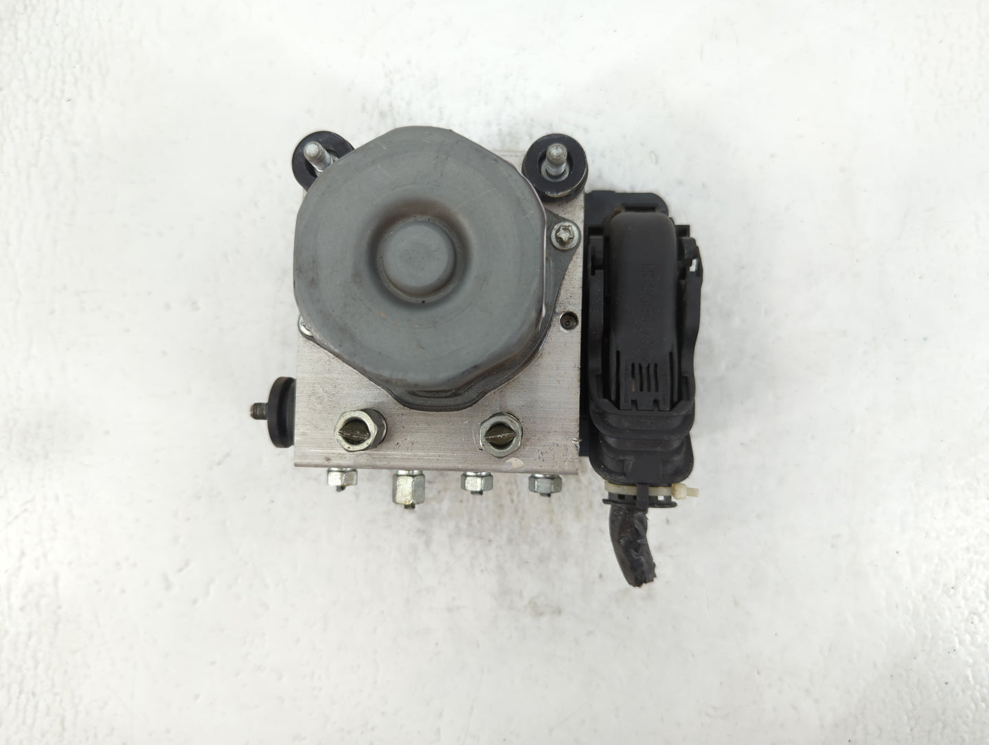 2019 Nissan Sentra ABS Pump Control Module Replacement P/N:269 886 47660 5UD0C Fits OEM Used Auto Parts - Oemusedautoparts1.