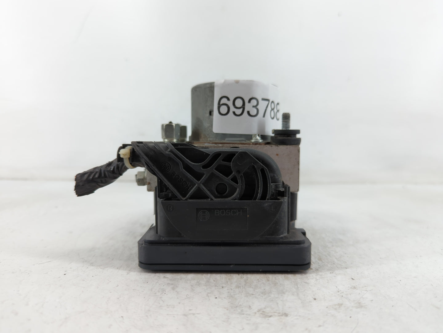2019 Nissan Sentra ABS Pump Control Module Replacement P/N:269 886 47660 5UD0C Fits OEM Used Auto Parts - Oemusedautoparts1.