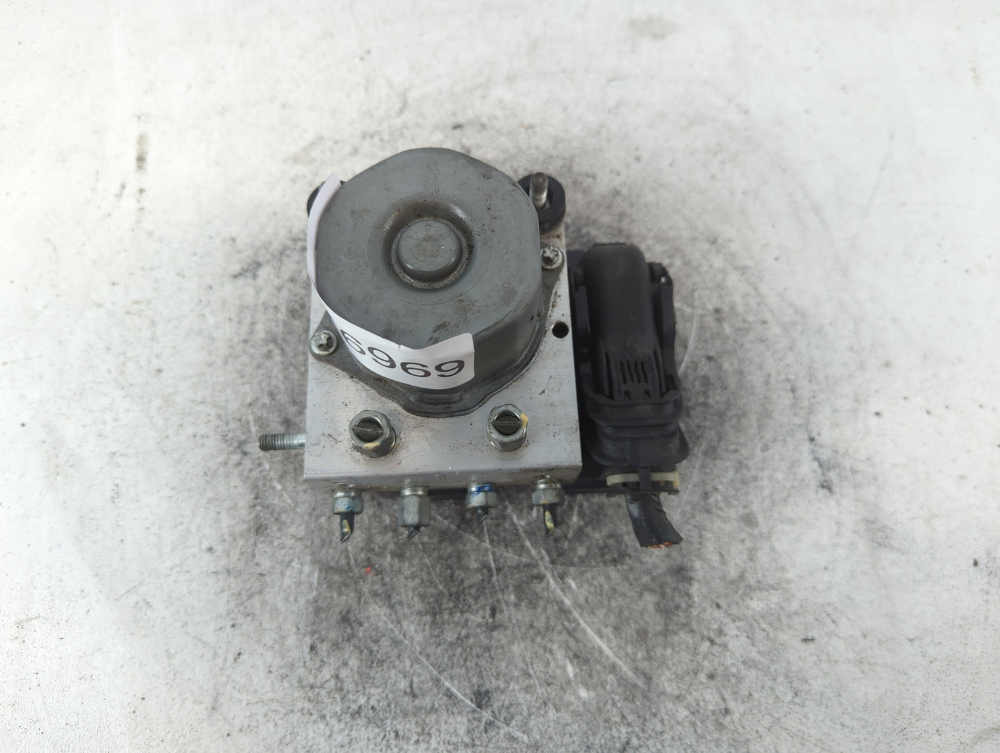 2019 Nissan Sentra ABS Pump Control Module Replacement P/N:269 886 47660 5UD0C Fits OEM Used Auto Parts - Oemusedautoparts1.