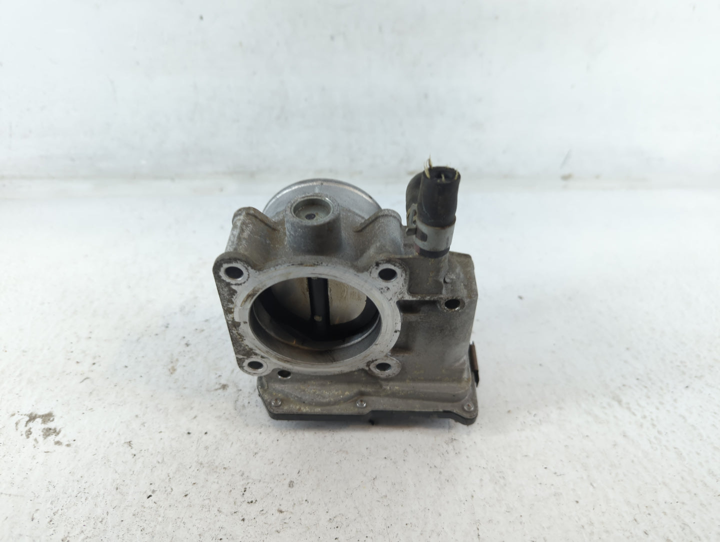 2013-2019 Nissan Sentra Throttle Body P/N:3RA60-01 E Fits Fits 2013 2014 2015 2016 2017 2018 2019 OEM Used Auto Parts - Oemu